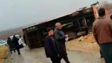 Gaziantep'te Otomobil-Otobüs Kazası: 5 Yaralı